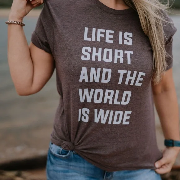 S-XL Life is short tee - Picture 1 of 4